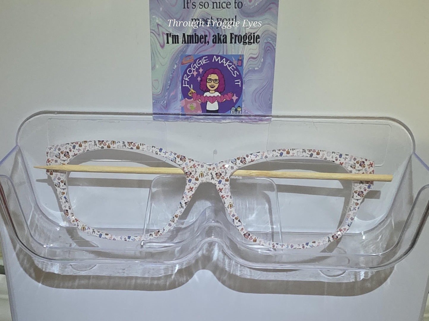 Opaque MM & friends patriotic party frame topper to fit Pair frames